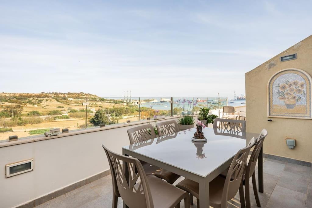 Seagull Penthouse Marsaxlokkアパートメント エクステリア 写真